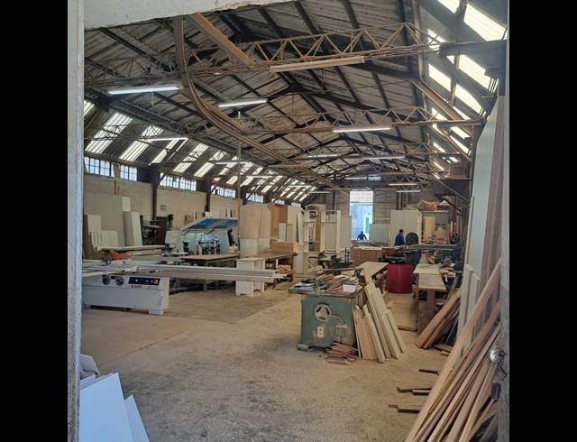 INDUSTRIAL PROPERTY TO RENT IN DEAL PARTY